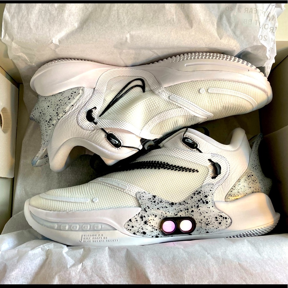 Nike Adapt BB 2.0 “Oreo” self lacing